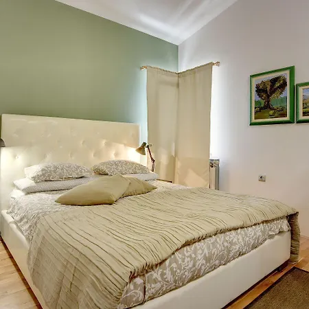 Semesterbostad Traumvilla Mit Blick Auf Brijuni Inseln, Privatem Pool Štinjan