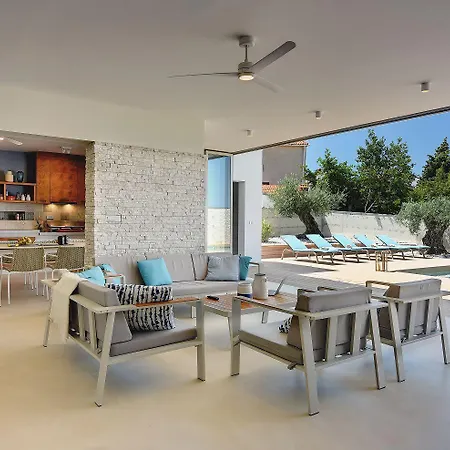 Traumvilla Mit Blick Auf Brijuni Inseln, Privatem Pool