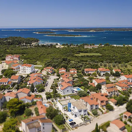 Semesterbostad Traumvilla Mit Blick Auf Brijuni Inseln, Privatem Pool *