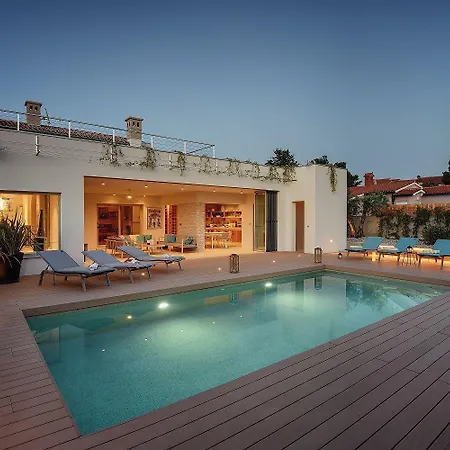 Traumvilla Mit Blick Auf Brijuni Inseln, Privatem Pool