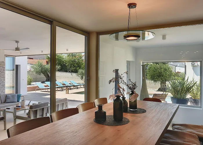 Traumvilla Mit Blick Auf Brijuni Inseln, Privatem Pool Vakantiehuis *