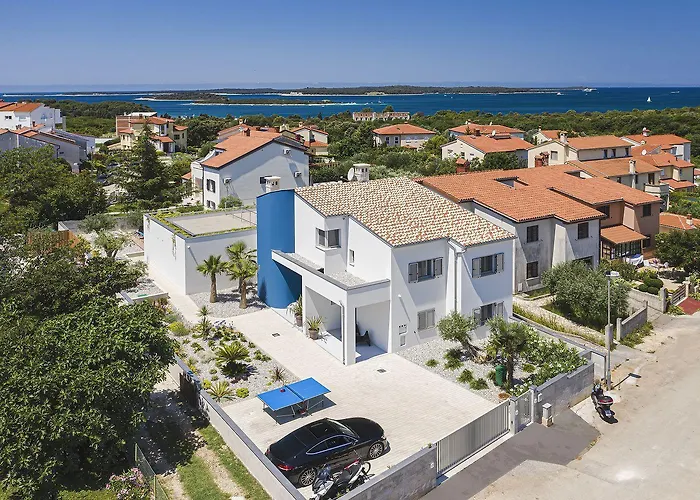 Traumvilla Mit Blick Auf Brijuni Inseln, Privatem Pool Vakantiehuis *