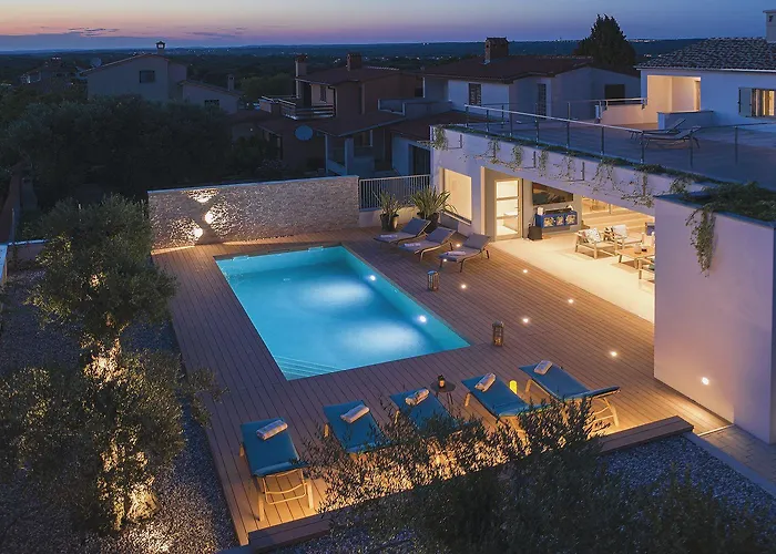 Traumvilla Mit Blick Auf Brijuni Inseln, Privatem Pool Štinjan