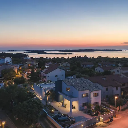 Traumvilla Mit Blick Auf Brijuni Inseln, Privatem Pool 펜션