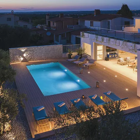 Traumvilla Mit Blick Auf Brijuni Inseln, Privatem Pool 스틴잔