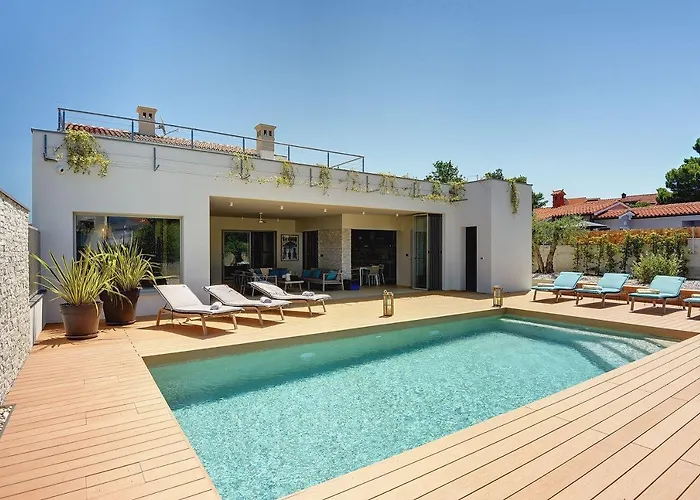 Traumvilla Mit Blick Auf Brijuni Inseln, Privatem Pool 스틴잔